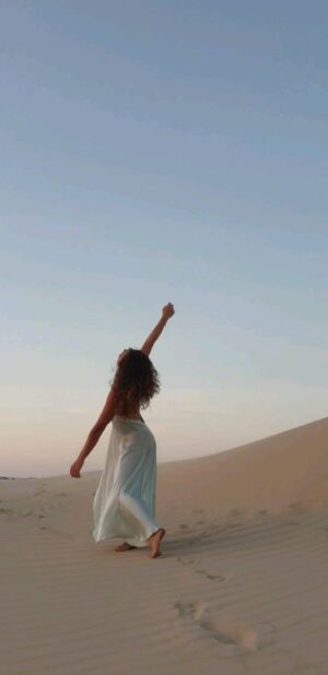 Silvia Marty Instagram - With the flow