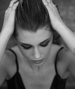 Silvia Mazzieri Instagram - E solo allora senti profondamente che le cose importanti e che desideri adesso sono pochissime e semplici, molto più semplici di prima 🤍