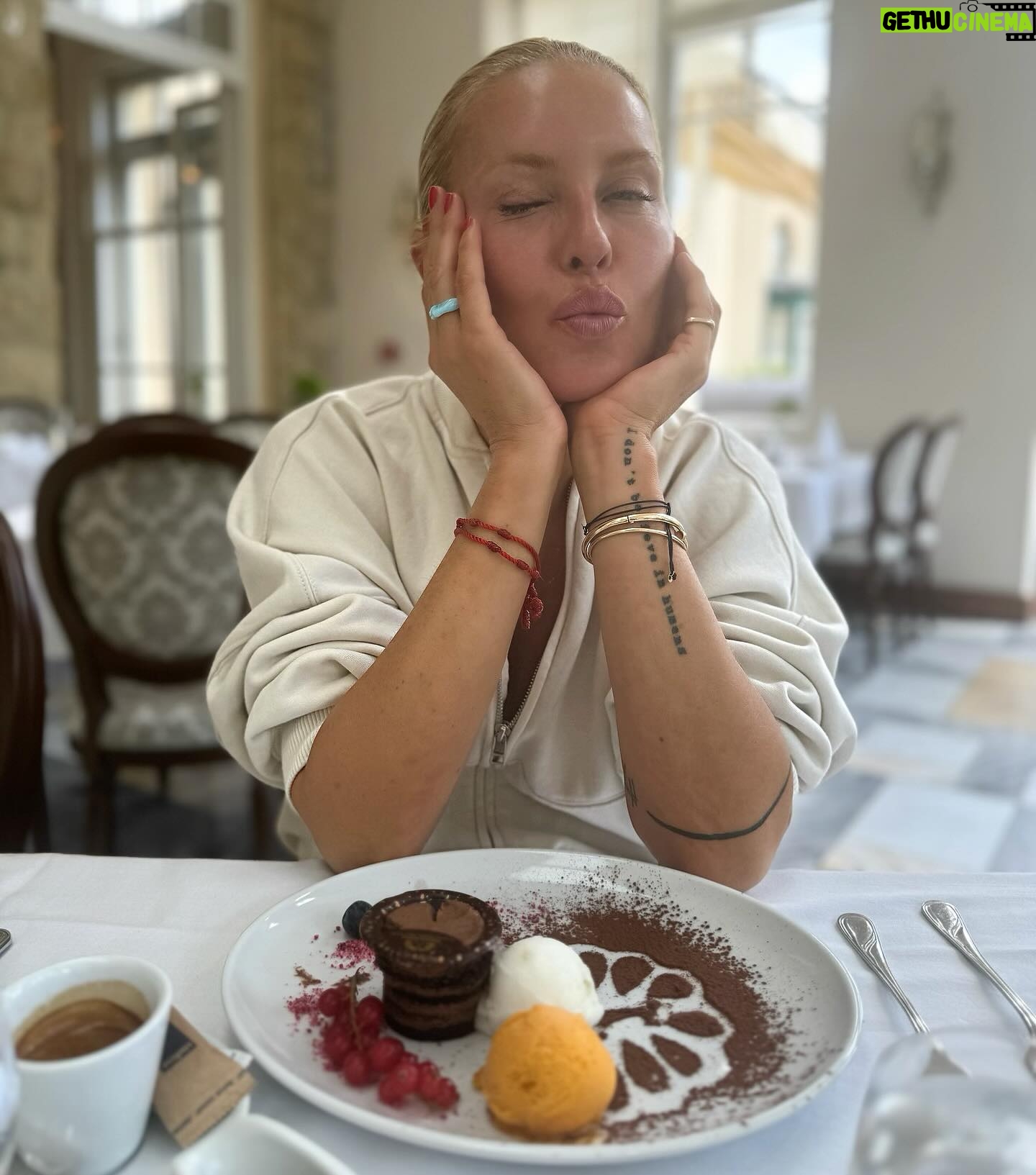 Simona Krainová Instagram - Další krásný den v Piešťanech❤️🙏 děkuju @thermiapalace #simplythebest @ensanahotels.sk