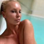 Simona Krainová Instagram - 🤟💦Je to tady paráda,kdo se přidá?😜💋😈