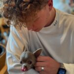 Simona Krainová Instagram - Kája Vágner junior..sladkých 17..ten nejmilejší a nejzábavnější kluk v naši pomatené bláznivé velké rodině..děkuju že tě máme🙏❤️love u @karelvagner_
