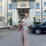 Simona Krainová Instagram - 💥 POZOR☝️‼️‼️Mám pro Vás další ÚŽASNOU SOUŤĚŽ o skvělé ceny☝️‼️‼️Tentokrát je to víkendový pobyt pro 2 osoby v 5* hotelu Thermia Palace Piešťany, který je součástí sítě Ensana Health Spa Hotels. Pobyt je s plnou penzí,s neomezeným vstupem do luxusního wellness & spa centra,s procedurami (zrcadliště, bahniště, suchý zábal), platnost do 31.12 .2024. ******************************** ➕ Plus ‼️ … ❗️5 x voucher pro 2 osoby : ➡️celodenní vstup do luxusního wellness centra 5* hotelu Thermia Palace, Ensana Health Spa Hotels Koupele Piešťany, platnost do 31.12.2024. … ❗️10 x voucher každý v hodnotě 1000 czk do mého obchodu @bysimonacz … ❗️5 x balíček mé vlasové kosmetiky @beauty_by_simona_cz (šampon, kondicionér a hydratační spray) … Podmínky soutěže jsou následujíci☝️Sleduj profily: ➡️ @thermiapalace ➡️ @ensanahotels.sk ➡️ @simonakrainova ➡️ @karelvagner ➡️ @bysimonacz ➡️ @beauty_by_simona_cz A do komentáře pod tento příspěvek označ osobu se kterou si chceš pobyt v lázních @thermiapalace užít. V neděli 26.5 večer vyberu všechny výherce! Krásný den a hodně štěstí💋❤️🍀 Vaše Síma 💋
