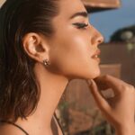 Simona Tabasco Instagram - SIMONA X GUY OSEARY THE PARTY @simonatabasco Styled @ramonatabita Hair @rickyfraserhair Makeup and Photos by me @valeriaferreiramakeup @thewallgroup #simonatabasco #whitelotus #bts #oscarweekend #guyoseary #italianactress #valeriaferreiramakeup
