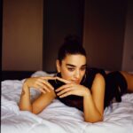 Simona Tabasco Instagram - Sending you joy and a BIG 5 🖐️ Xx #💋💋💋