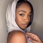 Simone Joy Jones Instagram - Look the sky is full of love