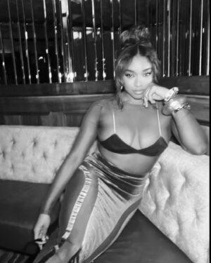 Simone Joy Jones Instagram - Dreams are getting bigger. friendships growing deeper, craft is getting better, doors are open wider, & the gratitude is overflowing. 
A night to remember at the Grammys! 😭

God is in the neighborhood yall!!! ✨

Hair by @joyboylace 
Face by @sage.white 
Accessories by @styledbyfern w/ @alexisbittar