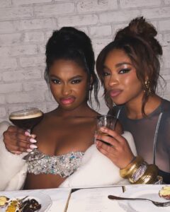 Simone Joy Jones Instagram - Dreams are getting bigger. friendships growing deeper, craft is getting better, doors are open wider, & the gratitude is overflowing. A night to remember at the Grammys! 😭 God is in the neighborhood yall!!! ✨ Hair by @joyboylace Face by @sage.white Accessories by @styledbyfern w/ @alexisbittar