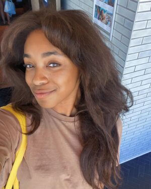 Simone Joy Jones Instagram - 🎀swerving between emotions🎀