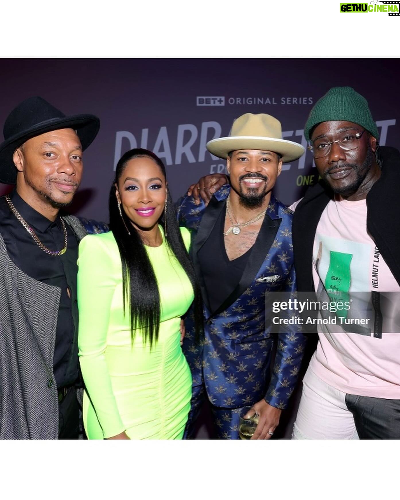 Simone Missick Instagram - About last night…so many reunions… Detroit, Bates Academy, Howard University, In the Red and Brown Water, and my All Rise Family…my heart is full celebrating my friends @diarraoni @jon.chaffin @therealbtc and their new show #diarrafromdetroit 💚 download @betplus for free and watch! @kymmyizabeauty MUA @angelacstyles HAIR @tsmgofashionrental jewelry and bag Arm candy 🍭 @dorianmissick