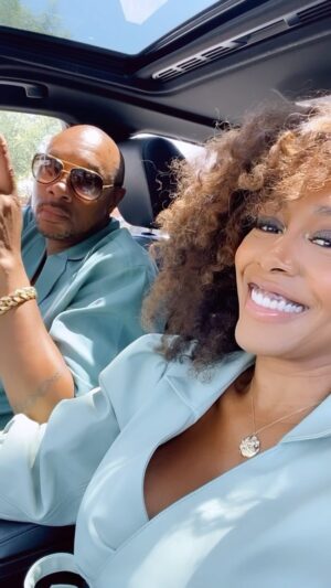 Simone Missick Instagram - Brunch With Bae on a Saturday 🥂 after a long week, sometimes all you need is some sunshine, a cocktail, and the one you love. Note: we didn’t intentionally match. Great minds think alike 😉