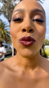 Simone Missick Instagram - We gon be extra. Tune in tonight at 8pm EST to #fxx to the @televisionacad #creativeartsemmys where I got to present best editing to the best and brightest in our industry. Next year, I’m campaigning for “best editing of an IG reel by a technologically challenged actor whose app crashed mid draft”. It should be a thing 😂🤦🏾‍♀️ The #lime #chartreuse #highlighter #kiwi magic of @carolinaherrera 💚💚💚shoes by @miumiu Styled by @icurenudity and @weyni Makeup by @kymmyizabeauty Hair by @angelacstyles