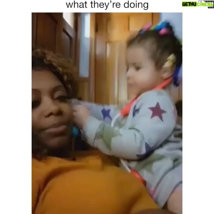 Simone Missick Instagram - This video is ๐ but itโs also a good reminder. Ladies: Today is a good day to do a self check. In the shower. In the bed before you get up. And make sure you stay up on your mammograms. ๐ซถ๐พ