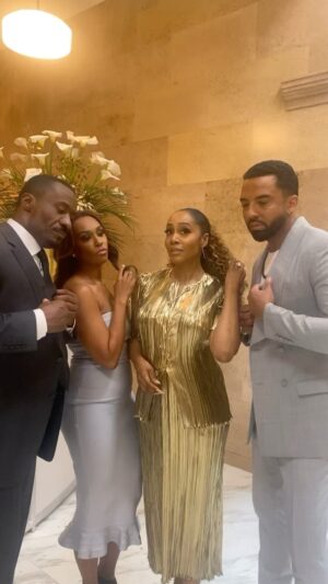 Simone Missick Instagram - Stay ready, so you ain’t got to…you know the rest. Season 3 of @allriseown is bringing the 💥Playing the role of the “Smoke Show” 🔥🔥: @ryanmichelleb 
Heart-thRobin❤️‍🔥: @christiankeyes 
Ebony Man of the Month🤍: @therealseanblakemore These amazing people are beautiful, inside and out, and an absolute dream to work with 🤎🤎🤎 

Of course @icurenudity did her thing 

#pose #photoshoot #
#blackgirlmagic #blackboyjoy #actorslife #naturalhair #nails #suitandtie #fashion #aquazurra #herveleger
