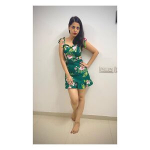 Simran Pareenja Instagram - The universe loves a believer🌺