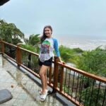 Simran Kaur Hundal Instagram - Wearing my favourite Tshirt , shorts and arm candy 🤭🧿 . . . . . . . . . . . . #simranhundal #simrankaur #simrankaurhundal @sikander747 #mrandmrsvirk #couplesgoals #love #rain #beach #maharashtra