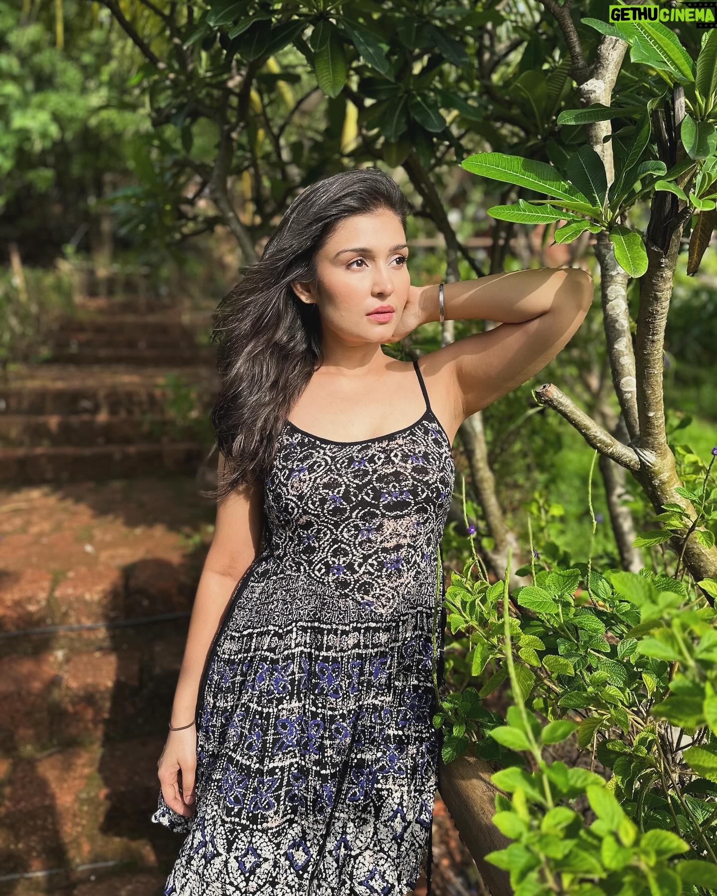 Simran Kaur Hundal Instagram - 🤓 . . . . . #simranhundal #simrankaurhundal #simrankaur