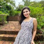 Simran Kaur Hundal Instagram - 🫶🏽 . . . . . . . . . . . . . #simranhundal #monsoon #maharashtra #summervibes #summerstyle #summeroutfit #green #simrankaur
