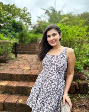 Simran Kaur Hundal Instagram - 🫶🏽 
.
.
.
.
.
.
.
.
.
.
.
.
.
#simranhundal #monsoon #maharashtra #summervibes #summerstyle #summeroutfit #green #simrankaur