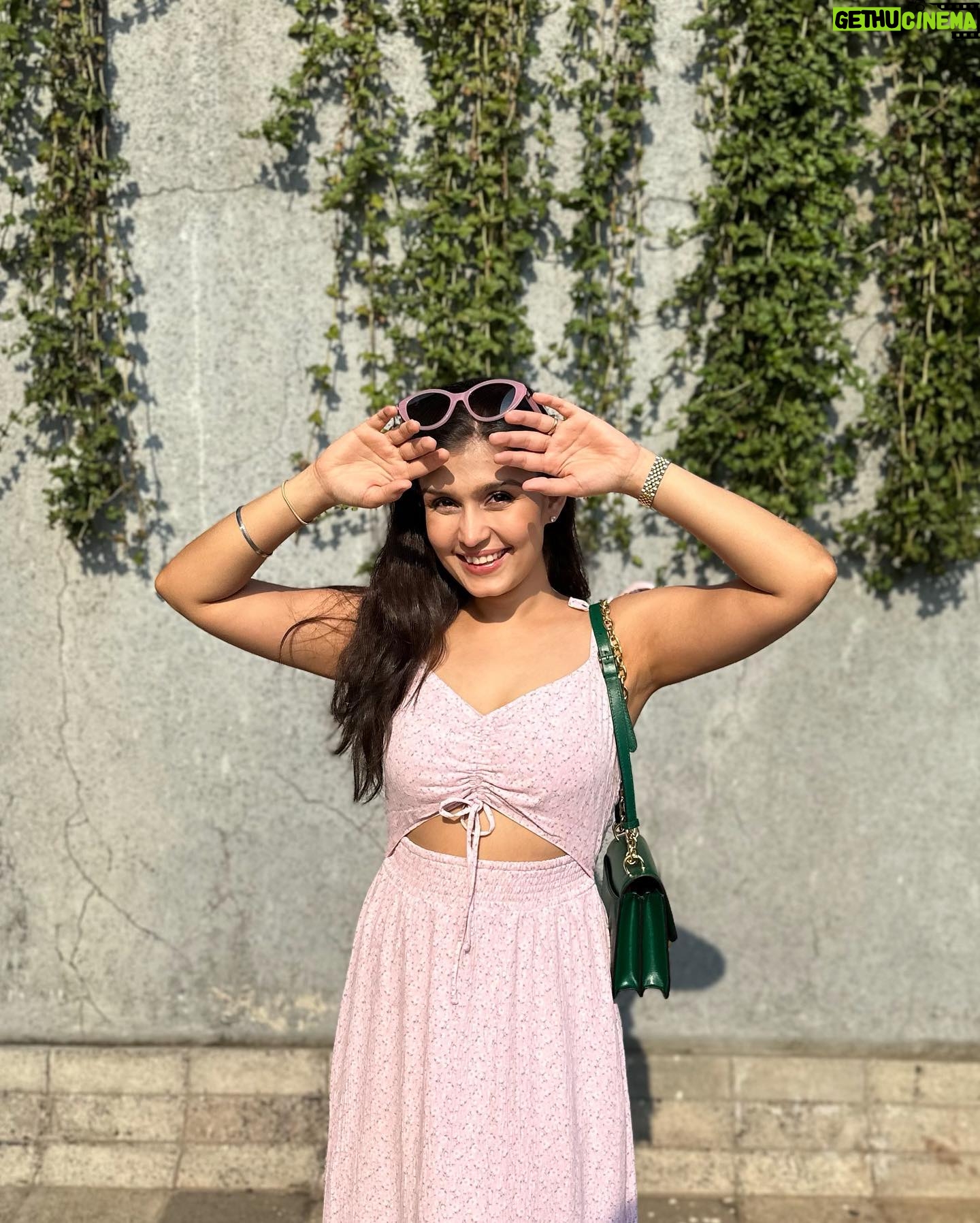Simran Kaur Hundal Instagram - Photo dump ☺️ because I remembered I have a few ☺️ . . . . . . . . . . . #simranhundal #summerlook #summerdress #summer #mumbai #simrankaur #pink