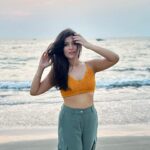 Simran Kaur Hundal Instagram - 🌻🌻🌻 . . . . . . . . . . . . #simranhundal #simrankaurhundal #beachgirl
