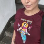 Simran Kaur Hundal Instagram - Here I am bare face, nothing fancy, just starting out training again post pandemic getting stronger. We all can do it 🙂 Tshirt by @1469original . . . . . . . . . . . . . . . . #nomakeup #weighttraining #gymmotivation #gymwear #simranhundal #workoutroutine #bareface #casualwear #1469original #gymshark #victoriassecret