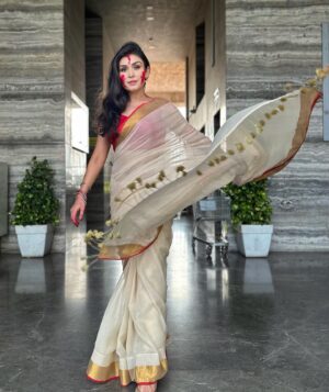 Simran Kaur Hundal Instagram - Sindoor khela ❤️🌹
.
.
.
.
.
.
.
.
.
.
.
.
.
.
.
.
.
.
.
.
.
.
.
.
.
.
.
.
.
.
#sindoorkhela #saree #durgapuja  #simranhundal #simrankaur #simrankaurhundal #anamika #durgapuja #durgapujasaree #saree #durgapujafashion #handloom #ethnnicfashion #classysaree #kolkatasaree #indianwear #handwork #kolkataboutique #templeborder #handloomsaree #linensaree #summersaree #ladiesclothing #bengal#durgapujavibes #k #kalipuja #durgapujaspecial ##cottonsaree #bengalisaree #mulsaree