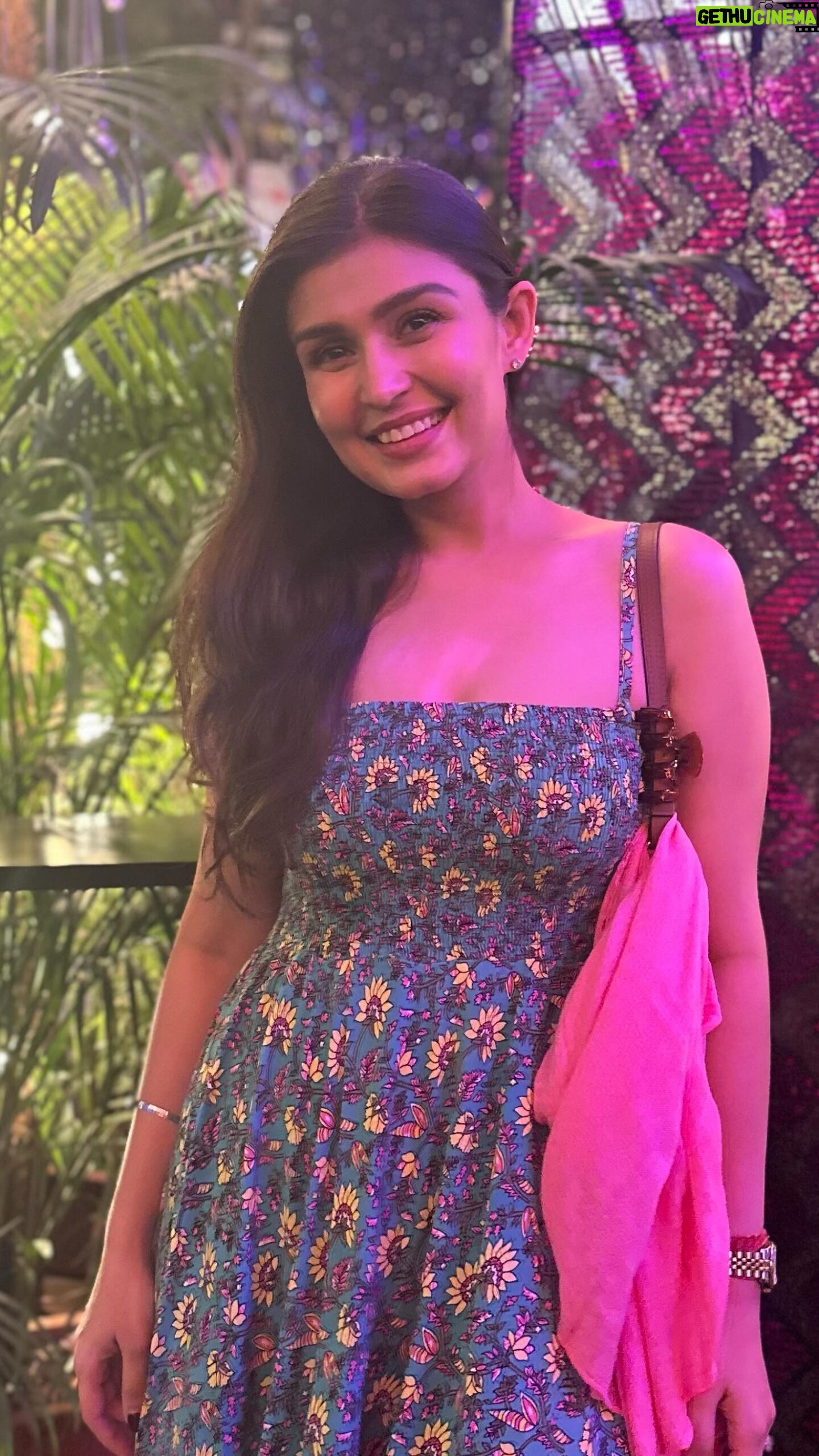 Simran Kaur Hundal Instagram - 🙂🤠#simrankaur #simranhundal #simrankaurhundal