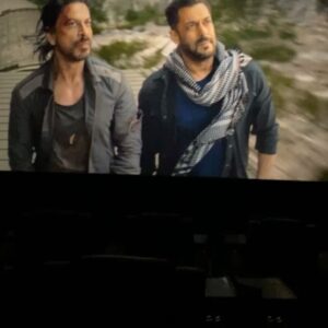 Simran Khan Instagram - How can you miss the first day first show of Pathan if you are Srk fan❤️
#pathan 
Outfit : @urbanic_in 
Jacket : @zara 
.
.
.
.
.
.
#firstshow #movie #pathan #srk #movietime #fashionstyle #review #action #bollywood #instalove #ootd #instagood #actress #simrankhan