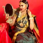 Simran Khan Instagram - Vanakkam and Namaskaram ! 🥲 . . . . . . . . . . . . #traditional #postoftheday #picoftheday #photography #indian #southindian #southlook #photoshoot #instagood #instadaily #actress #simrankhan