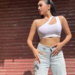 Simran Khan Instagram - the fit and the day☀️ . . . . . . . . . . . . . . . . #sunny #white #outfit #picoftheday #dayout #pose #photography #vibes #ootd #instagood #instafashion #fashionstyle #styleblogger #instamood #artist #simrankhan