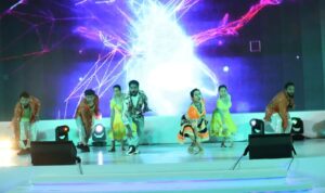 Simran Khan Instagram - Creativity is a habit, and the best creativity is the result of good work habits.
.
.
.
#dance #danceevent #choreographerlife #events #simrankhan #southdance #lovemyteam❤️ #lovemyjob