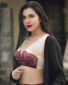 Simran Khan Instagram - Ignite your sleeping soul❤️‍🔥 . Pc: @rupam_clicks . . . . . . . . . . . . #upcoming #series #shootday #mxplayer #shootdiaries #artist #photography #photooftheday #photoshoot #picture #poolvibes #shootmode #comingsoon #actress #simrankhan