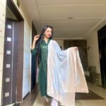 Simran Khan Instagram - Be kind whenever possible, the destiny waits to reward you. Eid Mubarak ✨ #2023 . . . . . . . . . . . . . . . #eidmubarak #eidoutfit #spreadlove #staysafe #stayhealthy #bekind #beyou #loveyourself #positivevibes #picoftheday #happysoul #instafashion #instalove #igers #actress #simrankhan