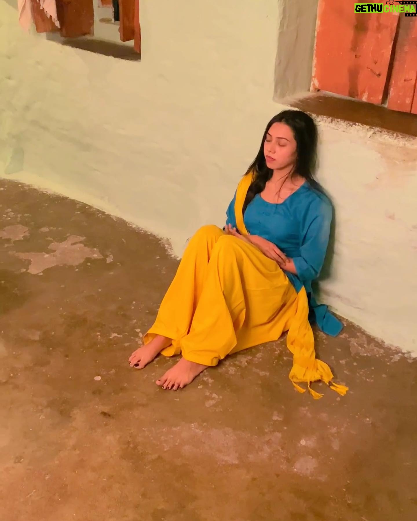 Simran Khan Instagram - Finally the day has arrived! Glimpses of Gauri from the movie Ajmer92. This role will forever remain close to my heart where I was literally engrossed into the emotion , that pain , that grief . Thanks to @pushpendraasingh_ who literally pushed me into that zone and guided me so well. Another thanks to @goelnitesh who approached me for this role. Blessed to be a part of such film which the world should know. @reliance.entertainment . . . Ajmer92 in Cinemas Worldwide on 21st July. 🙌✨ . . . . . . . #ajmer92 #movie #worldwide #release #postoftheday #bigday #actress #simrankhan