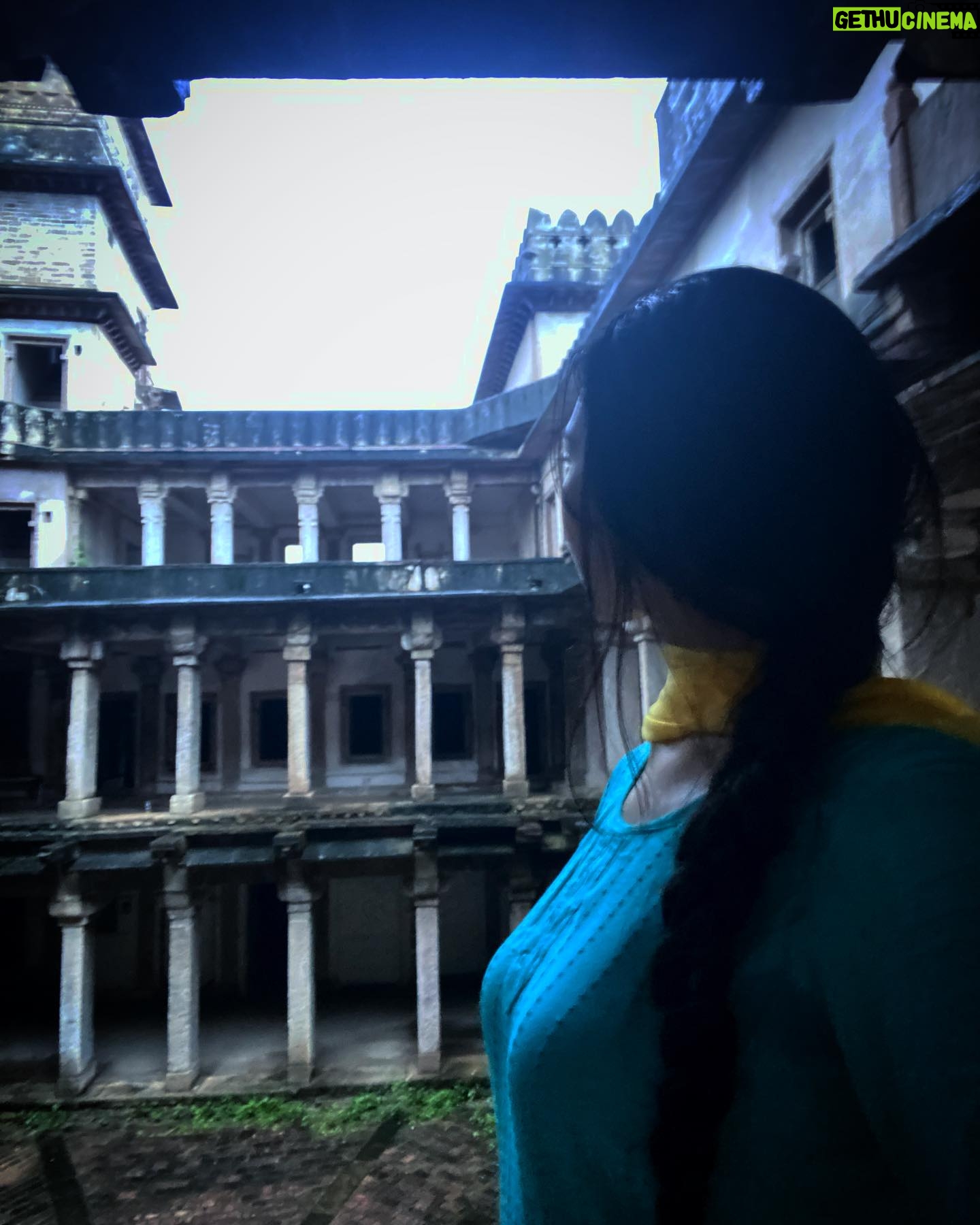 Simran Khan Instagram - Finally the day has arrived! Glimpses of Gauri from the movie Ajmer92. This role will forever remain close to my heart where I was literally engrossed into the emotion , that pain , that grief . Thanks to @pushpendraasingh_ who literally pushed me into that zone and guided me so well. Another thanks to @goelnitesh who approached me for this role. Blessed to be a part of such film which the world should know. @reliance.entertainment . . . Ajmer92 in Cinemas Worldwide on 21st July. πβ¨ . . . . . . . #ajmer92 #movie #worldwide #release #postoftheday #bigday #actress #simrankhan