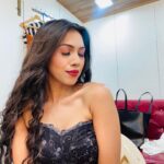 Simran Khan Instagram – Current mindset : Act like the person you  want to become.🧚🏻‍♀️✨

.
.
.
.
#vanity #shoottime #corset #black #wordsofwisdom #live #peace #beyourownboss #upcoming #work #grind #artist #instagood #picoftheday #actress #simrankhan