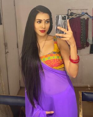 Simran Khan Instagram - Eessshhhhhhh❤️
.
.
.
.
.
.
.
.
.
.
.
.
.
#shootday #picoftheday #bts #upcoming #project #saree #instagood #instalove #igers #actress #simrankhan