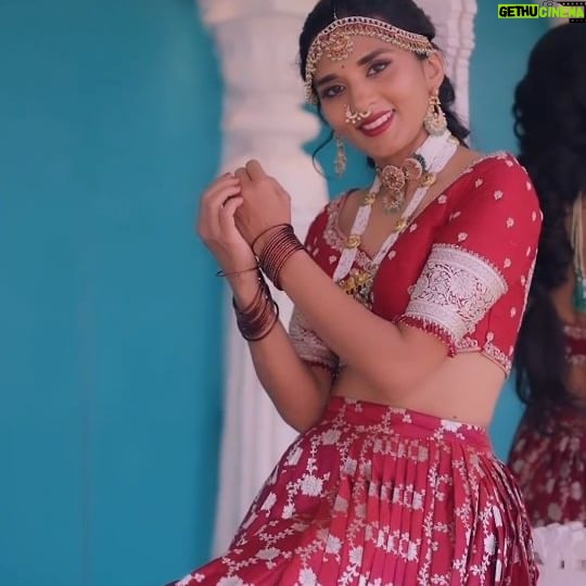 Sindhu Lokanath Instagram - Happy deepawali 🪔 Be safe n light the world with diyas not crackers🤗 . Photography -@urbanpixelites Video editor- @shravani_vykm MUA- @makeupstoriesbyyashaswini Costume- @shreevaraadesignstudio Location - @theshirestudioblr . . #photoshoot #photography #bridalwear #makeupartist #designerwear #boutique #shreevaraadesignstudio #instagram #photooftheday #instareels #geethagovindam #fun #shootmode #telugu #telugusongs #kannadamovies #southindianactress