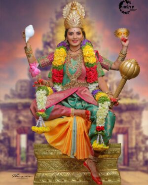 Sindhu Lokanath Instagram - Happy Ayudha pooja and Vijayadashami to everyone❤️
.
SHOOT :@inlyf_makeover_studio
MODEL :@sindhuloknath
MAKEUP ARTIST :@makeupby_chiranth
HAIRSTYLE & SAREE :@vidya_naveen_kesh_n_vastrakala
JEWELRY :@prasadnoveltiess
COSTUME :@rent_my_fashion
DECO :@shiva_events_planner
PHOTOGRAPHY:@shivuuphotography
CONCEPT:@khushii_khushii
 :@__.apple._
 :@vidya_naveen_kesh_n_vastrakala
MUSIC :@applepineapplemusic
 VIDEO EDITING :@manu_fz_official
VC :@sanketh_photography__
 :@photographer_rakshithshetty