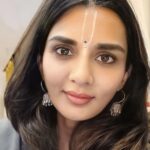 Sindhu Lokanath Instagram – Dono where this new year will head to, where it’ll lead us to. I pray and hope that it makes way for kindness in our heart, may we advance spiritually and hope 2024 will be better than all the previous years.
Wish you all a very happy, prosperous & healthy new year❤️
.
#2024 #newyear #newstart #alloveragain