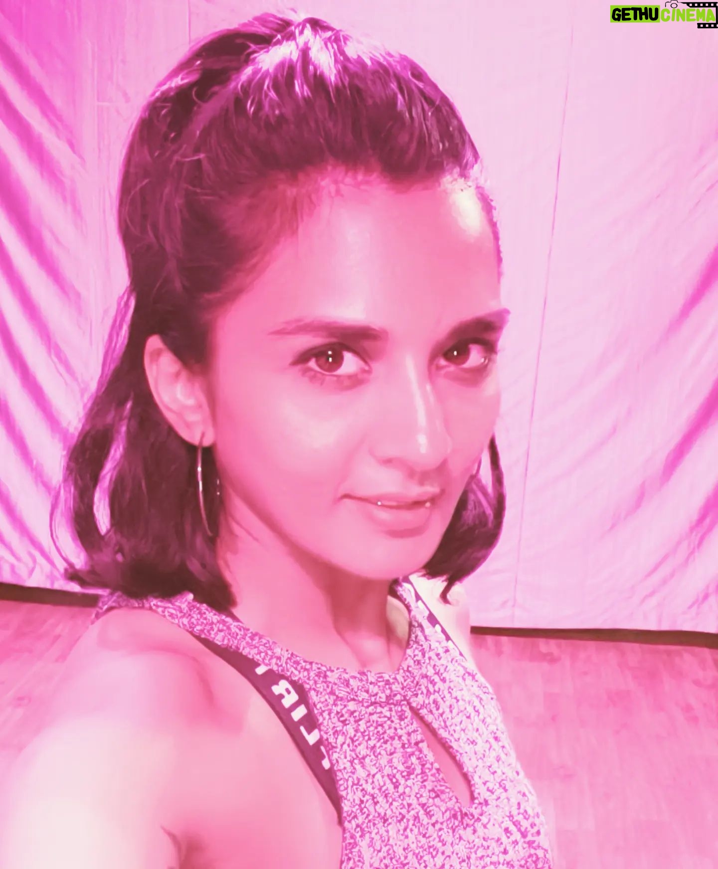 Sindhu Lokanath Instagram - Midnight blues or purple??? Get inked by going to your nearest voting booths n pls do vote👆🏼 . #karnatakaelections2023 #voting #voteforchange #bengaluru #votingrights #getinked #everyvotecounts #leader#vote #bringthechange #youmatter