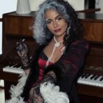Sindy Michelle Claudia Auvity Instagram - Cette année c’est Cruella qui a gagné mon coeur pour Halloween, et franchement j’me suis trop tapée sur le costume hihi Merci de m’avoir empêché de lisser mes cheveux dans le canal, kenza m’aurait bloqué mdrrr
