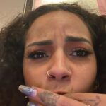 Sindy Michelle Claudia Auvity Instagram - 1 - paparazzade d’un agent de star 2 - bouclette de Michael Jackson 3 - on émet un léger doute 4 - c’est lui qui m’as graille 5 - la preuve j’étais dépassée par les événements 6 - je sais plus mais fun 7 - toujours le militantisme 8 - retrouvailles avec Dago 🐕 9 - laissez-moi zoom zoom zen dans ma kenz kenz kenz 10 - avant de couper hihi ✂️