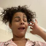 Sindy Michelle Claudia Auvity Instagram - 1 - paparazzade d’un agent de star 2 - bouclette de Michael Jackson 3 - on émet un léger doute 4 - c’est lui qui m’as graille 5 - la preuve j’étais dépassée par les événements 6 - je sais plus mais fun 7 - toujours le militantisme 8 - retrouvailles avec Dago 🐕 9 - laissez-moi zoom zoom zen dans ma kenz kenz kenz 10 - avant de couper hihi ✂️