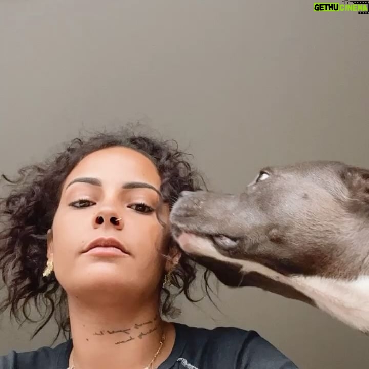 Sindy Michelle Claudia Auvity Instagram - On clôture l’été et plus particulièrement septembre avec ce petit dump, ravie d’avoir pu aller faire un bisou à ma famille à bordeaux, j’ai réussi ma rentrée alors que j’avais mega peur de la rechute. Je me sens installée dans une nouvelle ère de ma vie ou j’ai plus vraiment peur de grand chose, juste une folle folle envie de vivre et d’être heureuse ❤️ Et vous ?? Septembre sur 10 ?