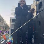 Sindy Michelle Claudia Auvity Instagram - Jour J - manifestation de lutte contre les violences faites aux femmes. Extrêmement fière et émue d’avoir pu avoir notre premier cortège, à l’année prochaine. 🧡💙 Mon ami @benjoyf a la prod’ 🤍
