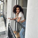 Sindy Michelle Claudia Auvity Instagram - Votre semaine sur 10 ? Ici on met un 7 ♡
