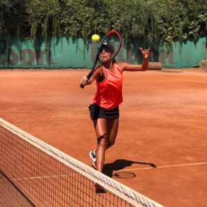 Sinem Güven Instagram - Bu da en yakın zaman #tbt si @sahyayci ‘nın gözünden 😎 Sağol tatlım 😘❤️🎾 #tennis