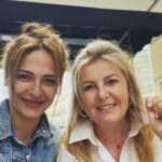 Sinem Öztürk Instagram – Kilitli kapıları açmaya hazır mısınız? ‘Rüzgarlı Evi’ izleyince de çok seveceksiniz 🤍  #rüzgarlıev #banukoccakan #senaryo @banukoccakan @ruzgarlievkitap