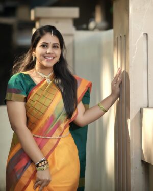 Sireesha Bhagavatula Instagram - 🧡🧡🧡
Saree by @srilatavedula pinniii 🧡
Clicked by @godsonvardhaofficial 📸